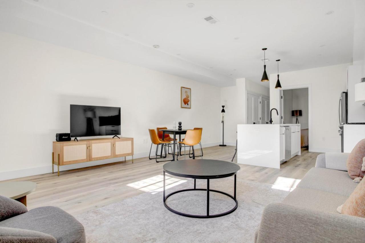 Eastern Mkt 2br W Wd Rooftop Nr Tj Metro Wdc-405